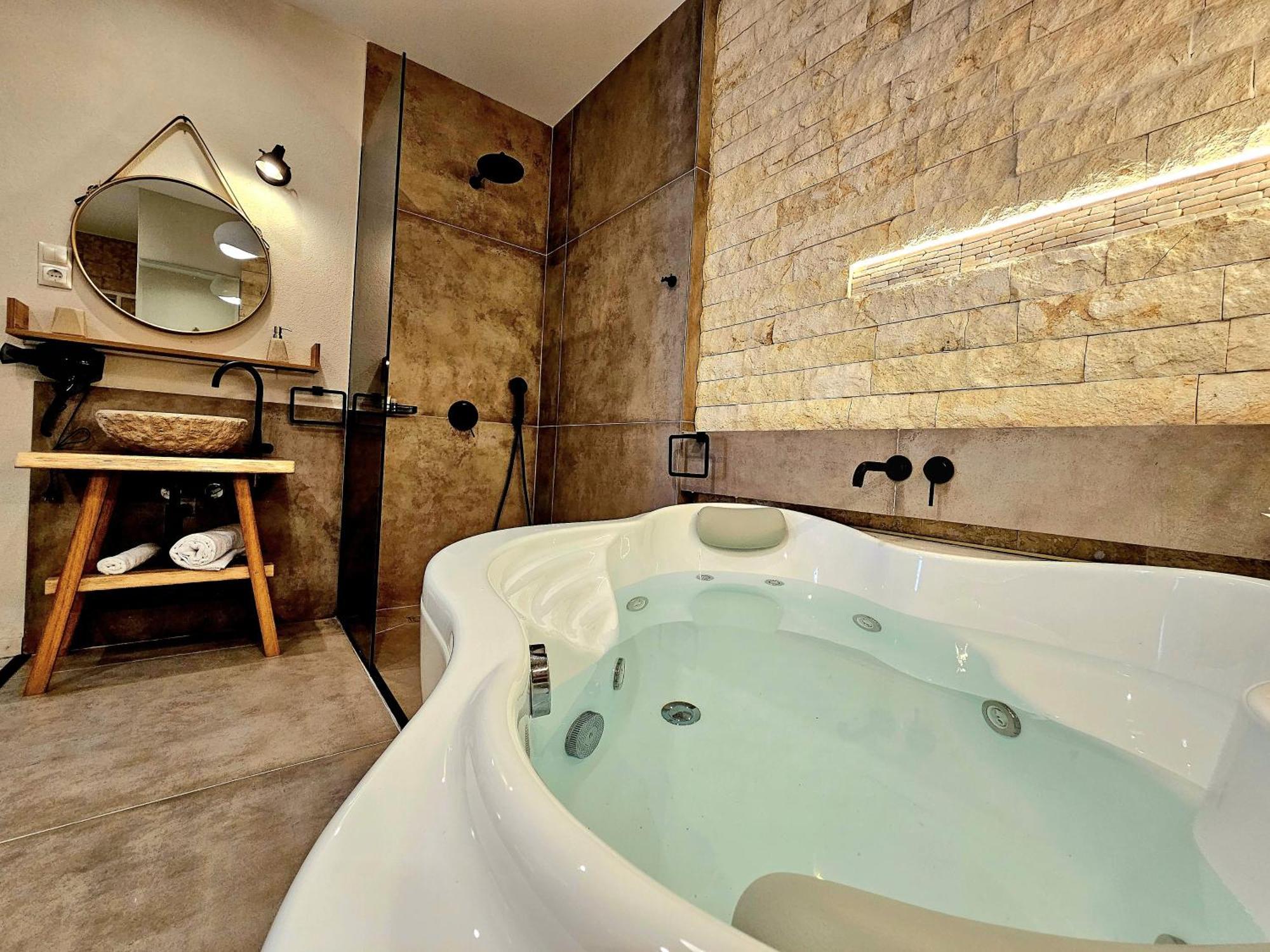 Rhodes City Golden City Center Suites מראה חיצוני תמונה