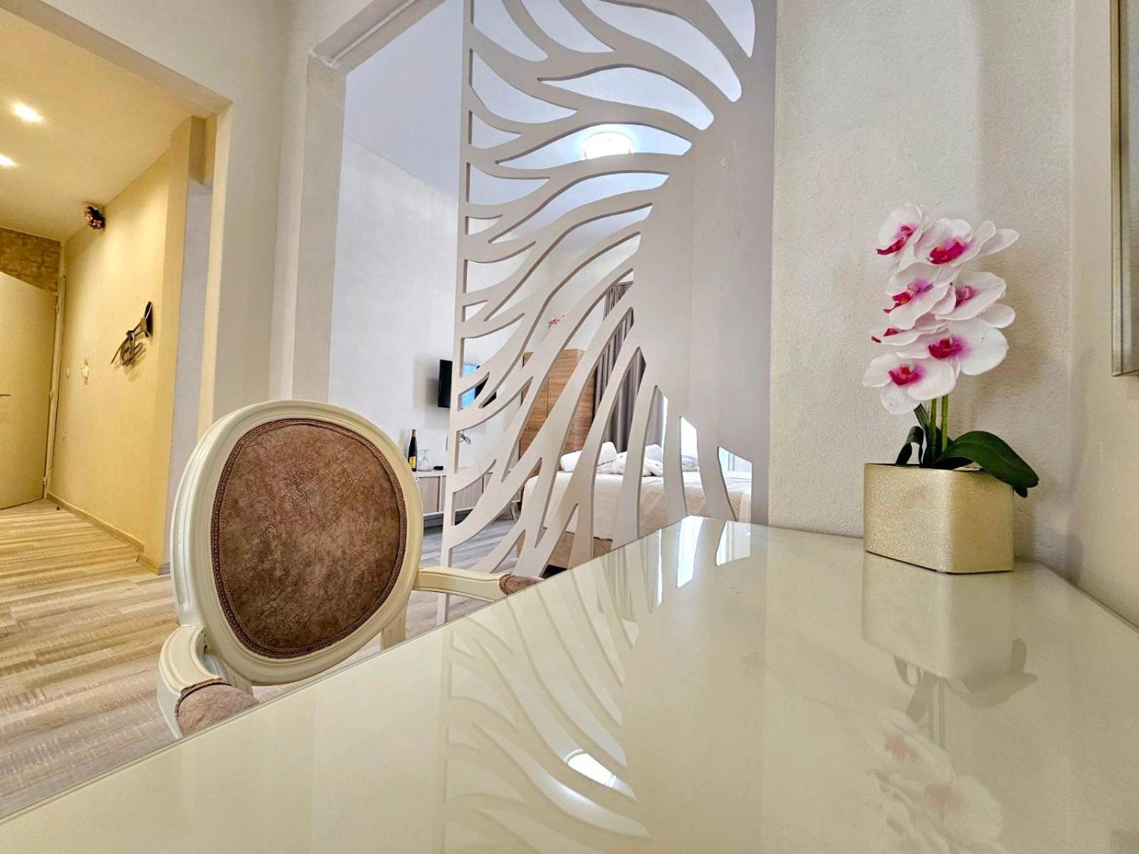 Rhodes City Golden City Center Suites מראה חיצוני תמונה