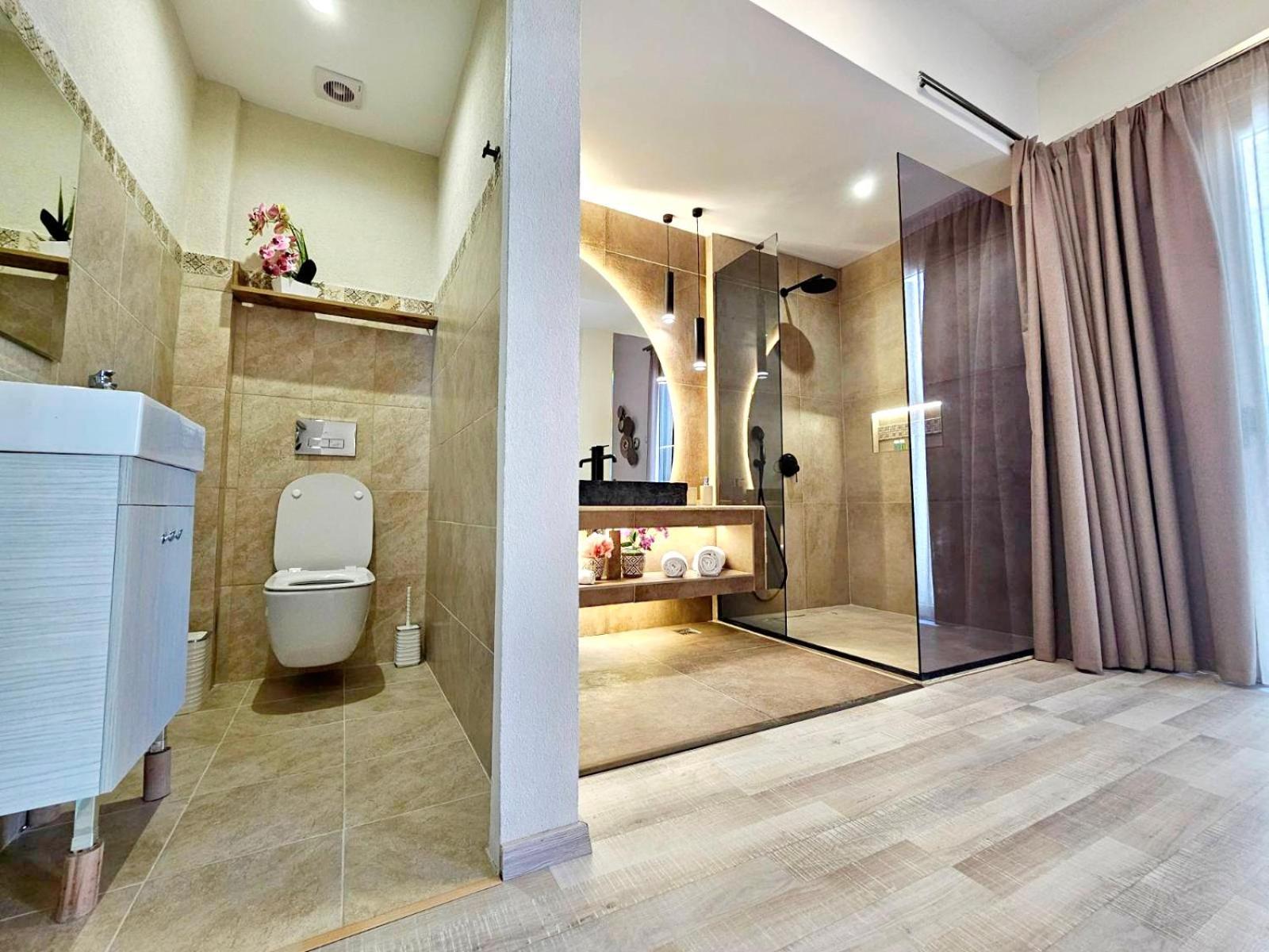 Rhodes City Golden City Center Suites מראה חיצוני תמונה