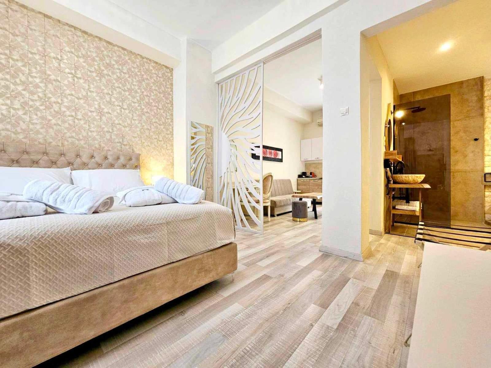 Rhodes City Golden City Center Suites מראה חיצוני תמונה