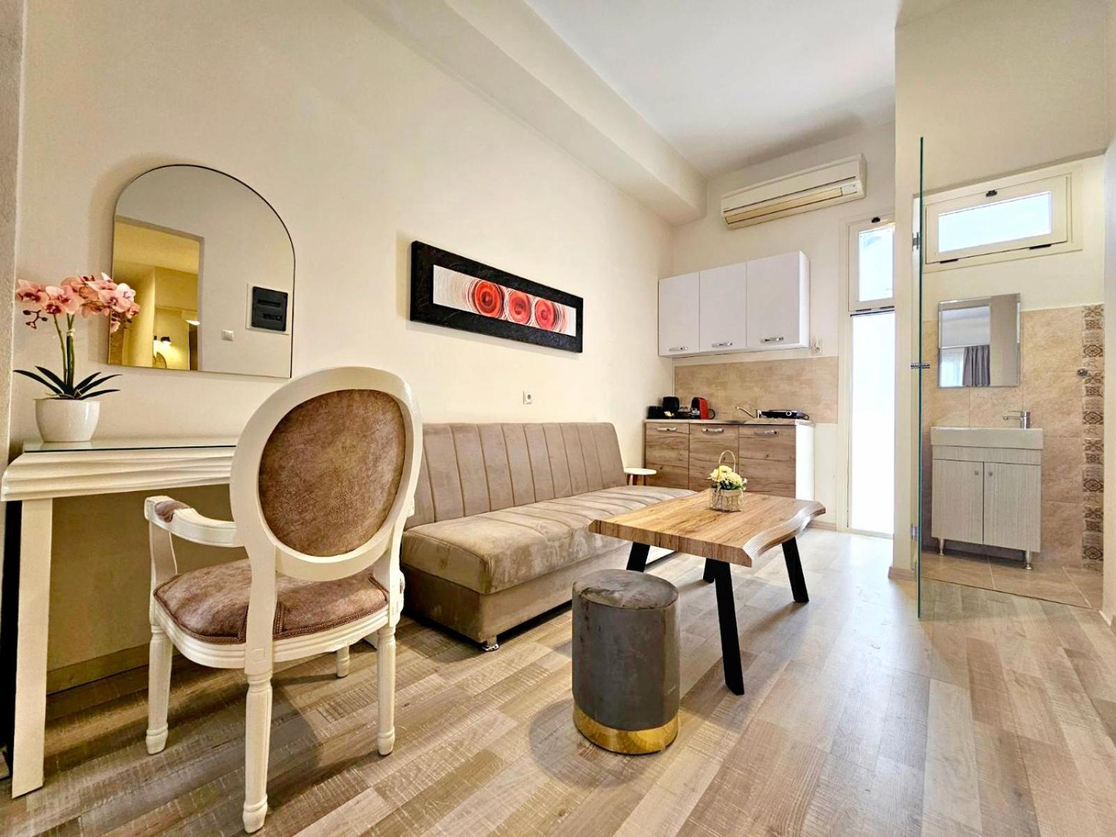 Rhodes City Golden City Center Suites מראה חיצוני תמונה